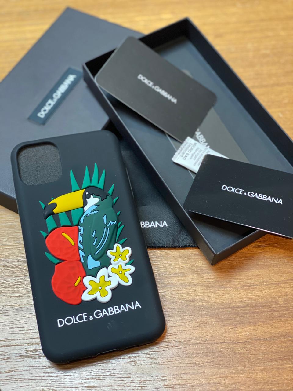 CASE DOLCE & GABBANA TOUCAN PRINT IPHONE 11 PRO MAX | Fora do Closet