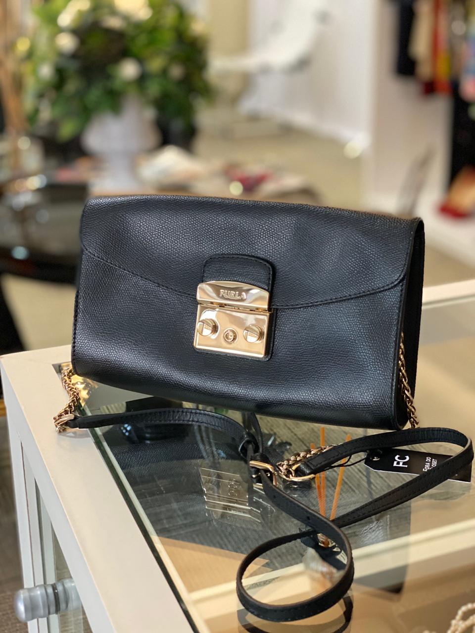 furla black bolsa with gold chain