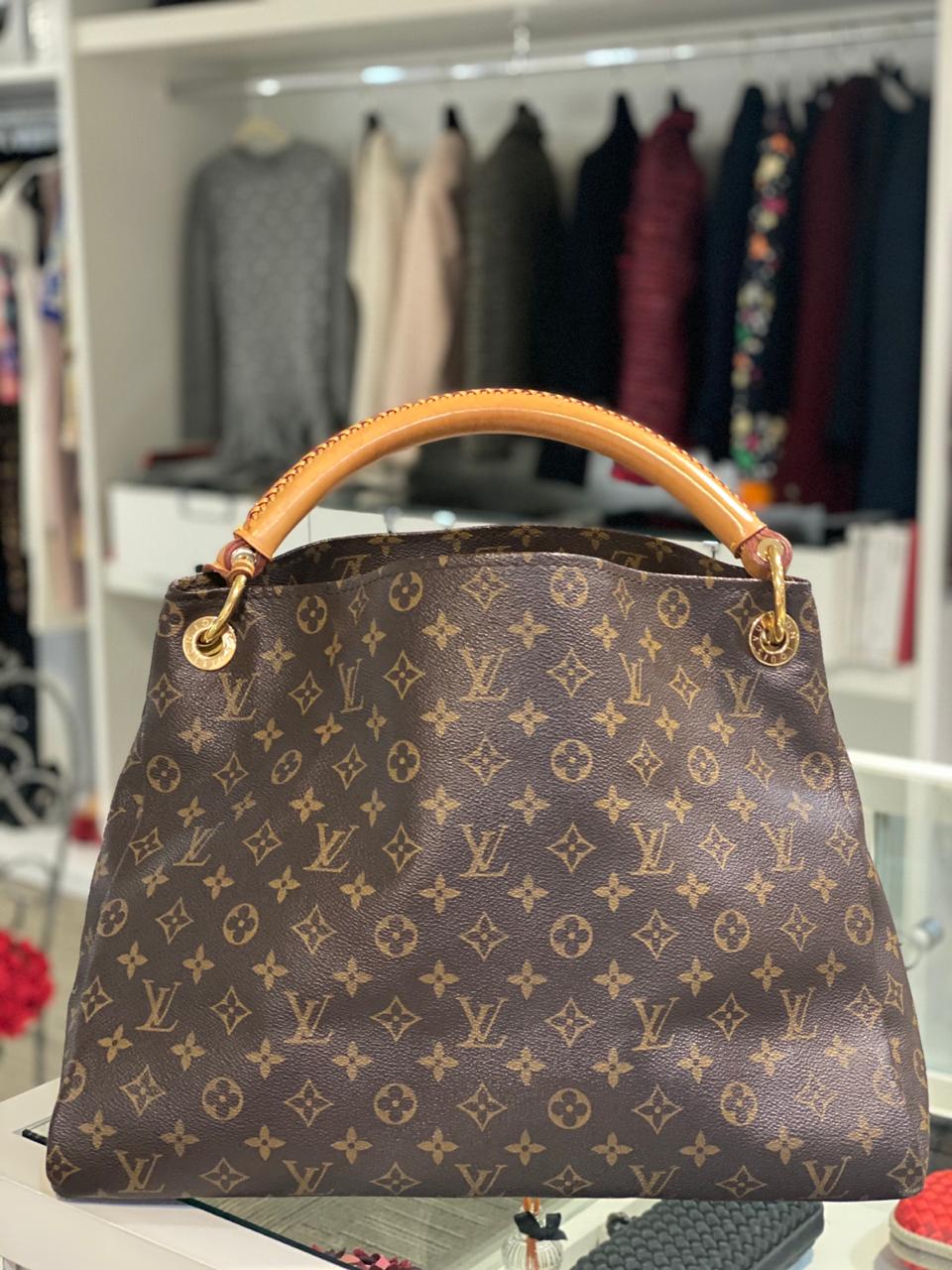 Bolsa louis vuitton - R$ 110.00, cor Nude (dourada, com alça