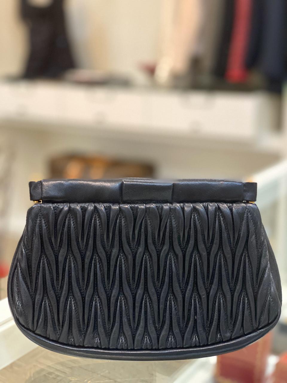 CLUTCH MIU MIU | Fora do Closet
