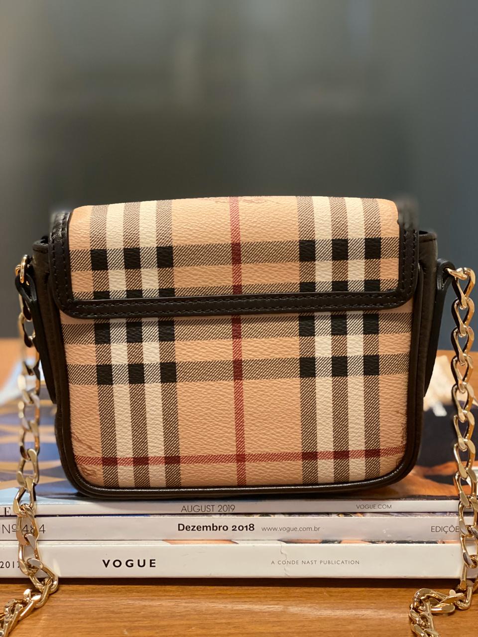 burberry bolsa with red handle