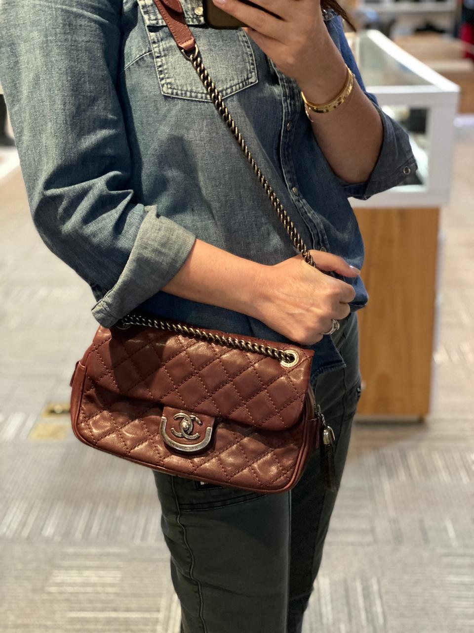 chanel mini necklace bolsa